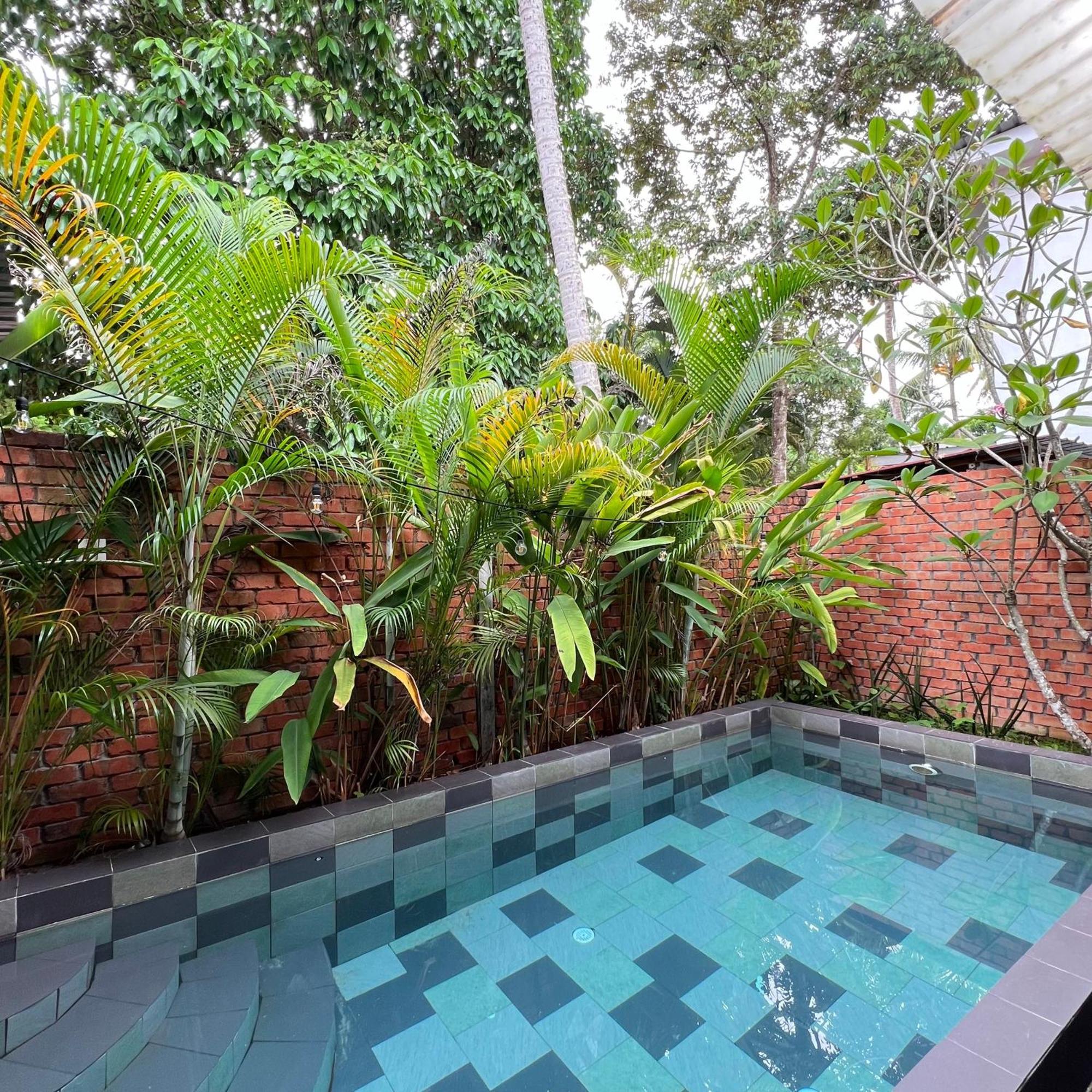 Вилла Kutum'S Wooden House - Private Pool, Breakfast & Cafe Лангкави Экстерьер фото