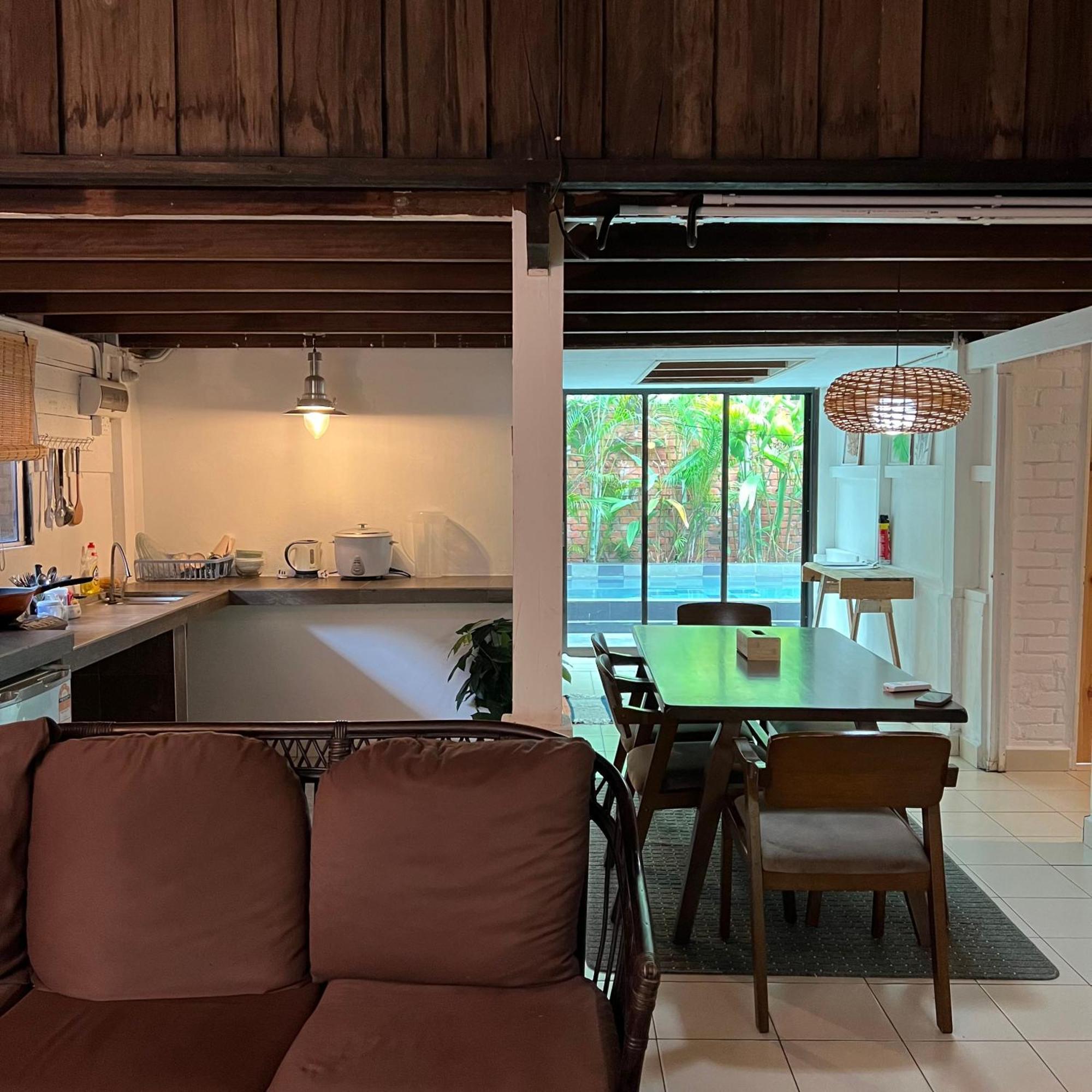 Вилла Kutum'S Wooden House - Private Pool, Breakfast & Cafe Лангкави Экстерьер фото