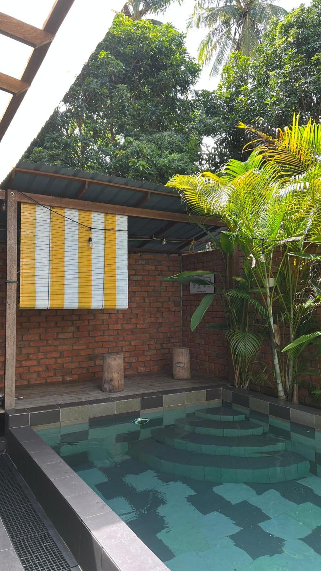 Вилла Kutum'S Wooden House - Private Pool, Breakfast & Cafe Лангкави Экстерьер фото
